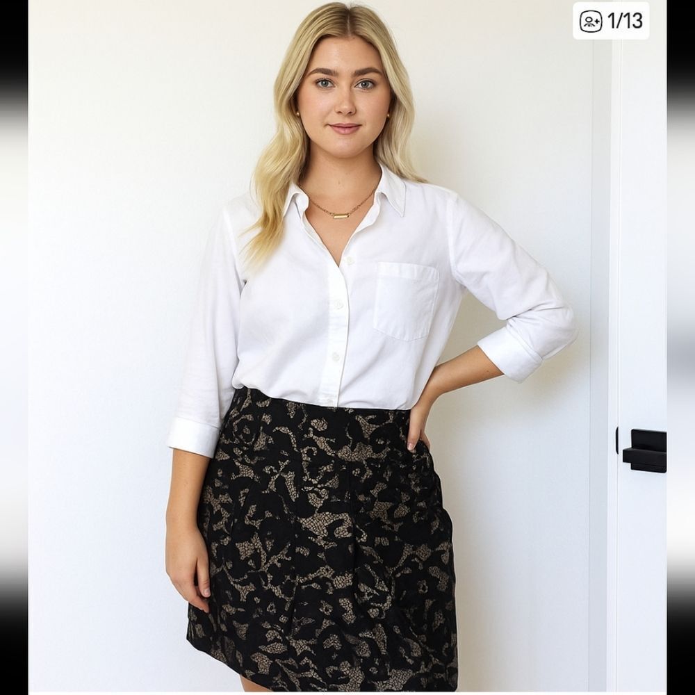 Banana Republic Black and Taupe Lace Print Silk Skirt - Size 6 Petite